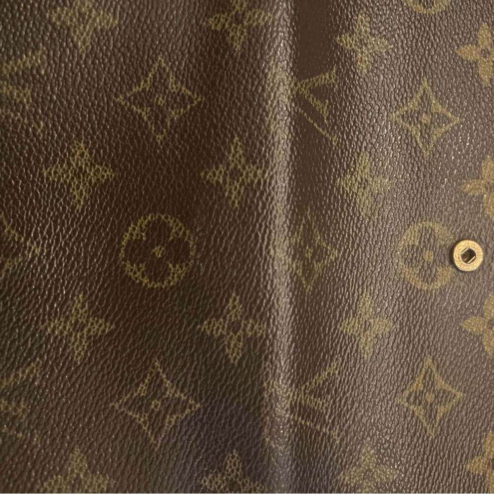Louis Vuitton International Wallet